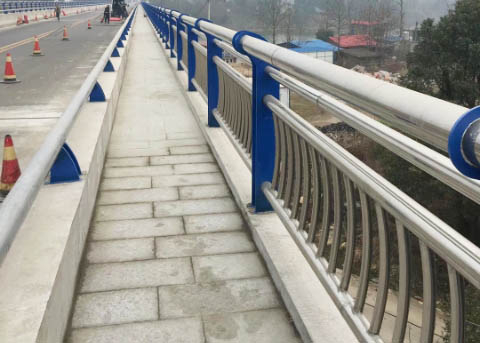 不銹鋼復合管護欄